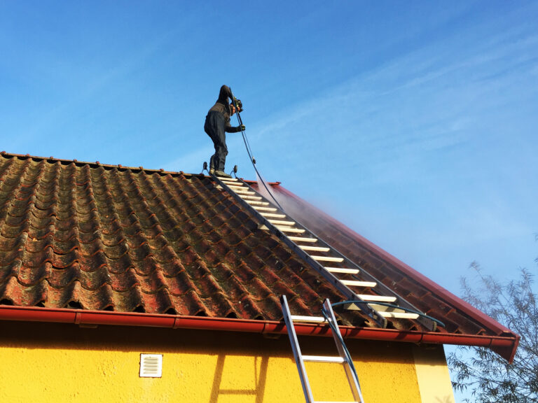 takvätt för rent tak österlen före